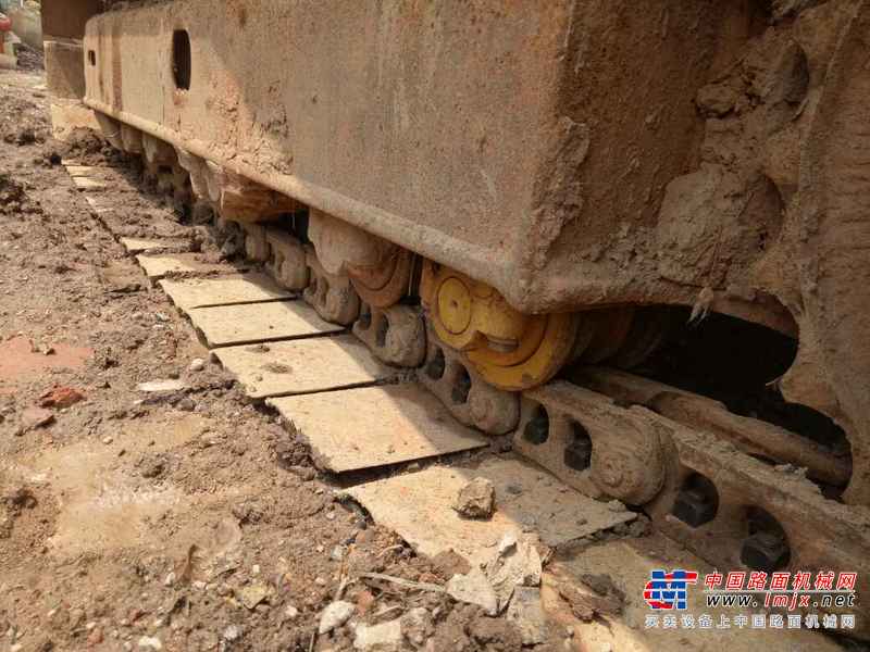 广东出售转让二手16300小时2003年小松PC60挖掘机