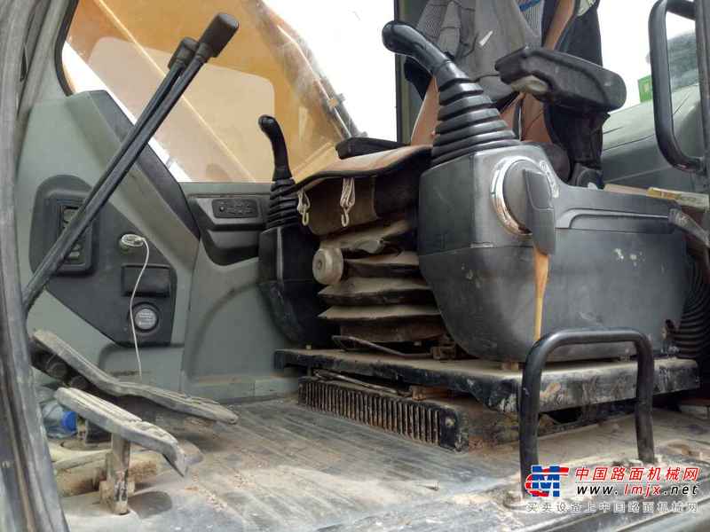 河南出售转让二手7600小时2011年现代R225LC挖掘机