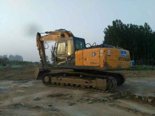 河南出售转让二手6800小时2011年现代R225挖掘机