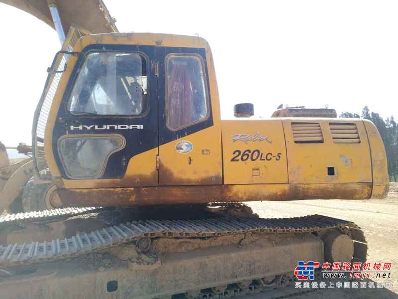云南出售转让二手16000小时2006年现代R220挖掘机