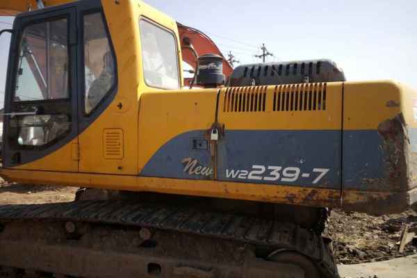 河北出售转让二手8000小时2010年沃得重工W2239挖掘机