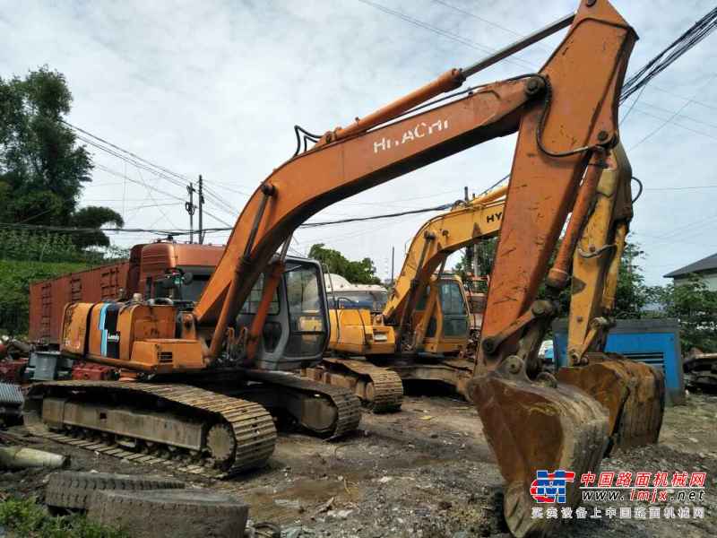 重庆出售转让二手18000小时2003年日立EX200挖掘机