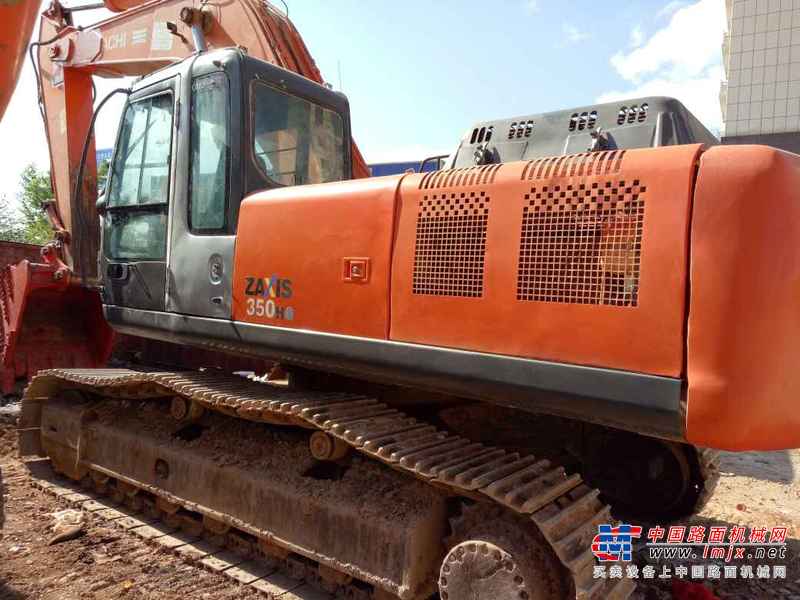 云南出售转让二手8000小时2010年日立EX350挖掘机