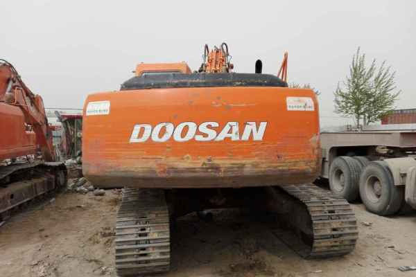 内蒙古出售转让二手15000小时2008年斗山DH220挖掘机