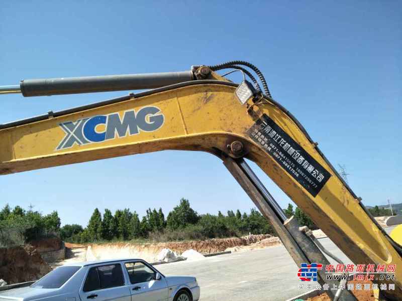 云南出售转让二手7000小时2010年徐工XE65挖掘机