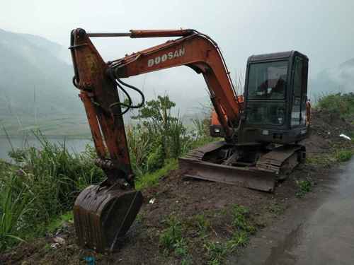 重庆出售转让二手9000小时2008年大宇DH55V挖掘机