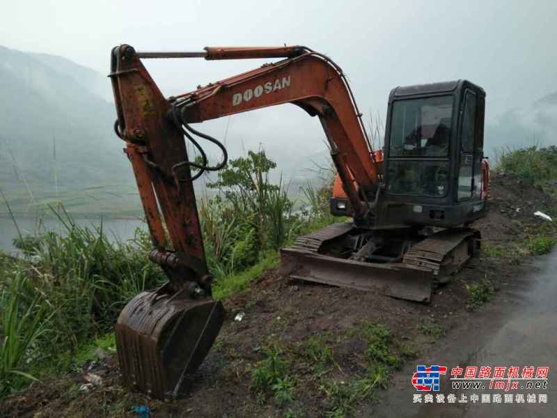 重庆出售转让二手9000小时2008年大宇DH55V挖掘机