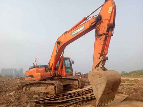 江西出售转让二手8600小时2011年斗山DH300LC挖掘机