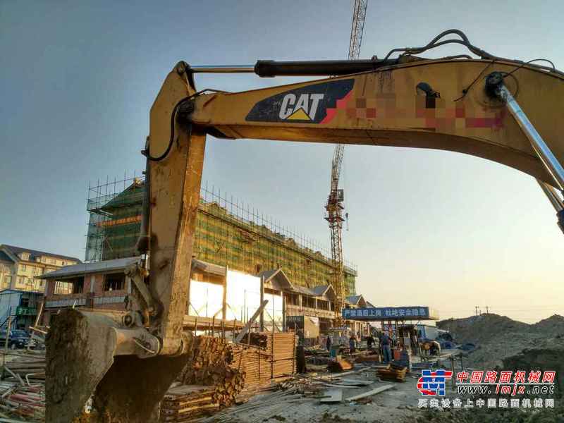 吉林出售转让二手8000小时2011年卡特彼勒323DL挖掘机