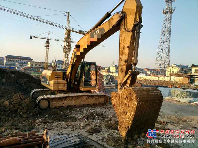 吉林出售转让二手8000小时2011年卡特彼勒323DL挖掘机