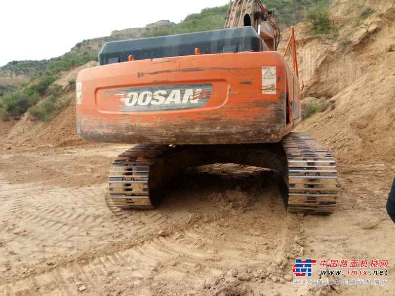 山西出售转让二手8500小时2011年斗山DH300LC挖掘机