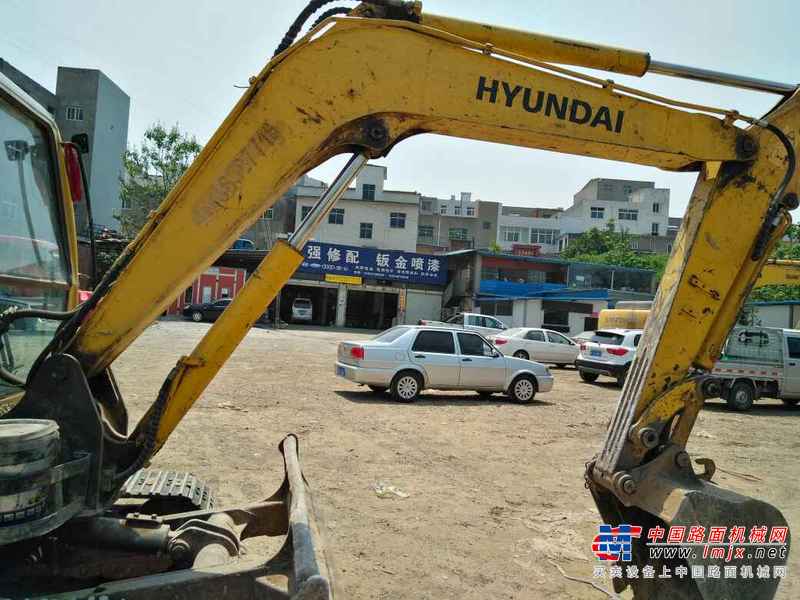 河南出售转让二手10000小时2008年现代R60挖掘机