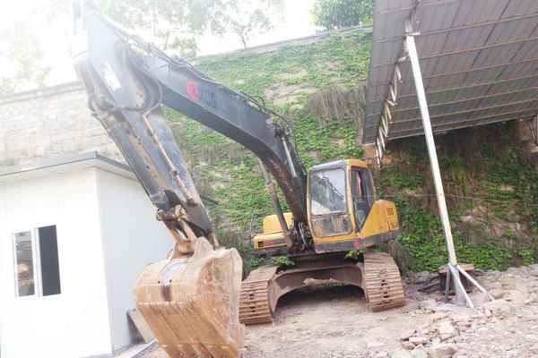 四川出售转让二手12000小时2009年徐挖XCG240LC挖掘机