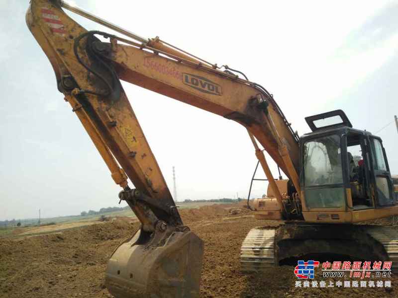 河南出售转让二手8000小时2010年福田雷沃FR220挖掘机