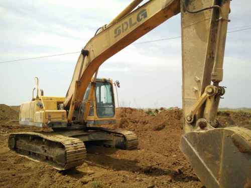 河南出售转让二手6500小时2010年临工LG6210挖掘机