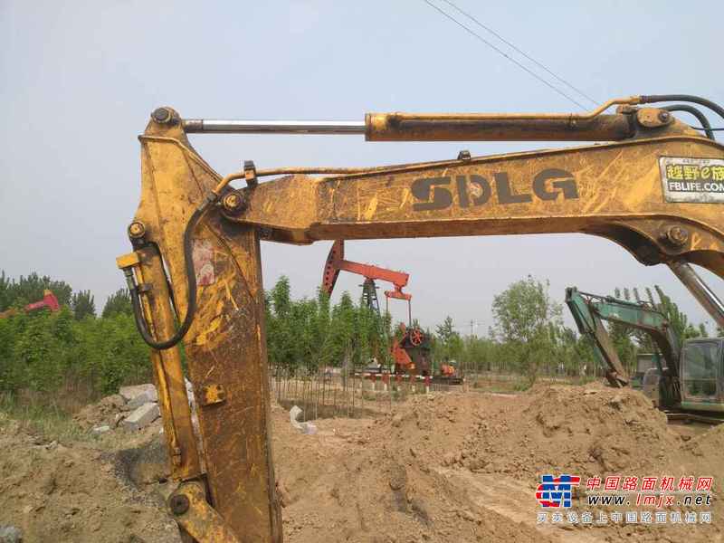山东出售转让二手8000小时2011年临工LG655挖掘机