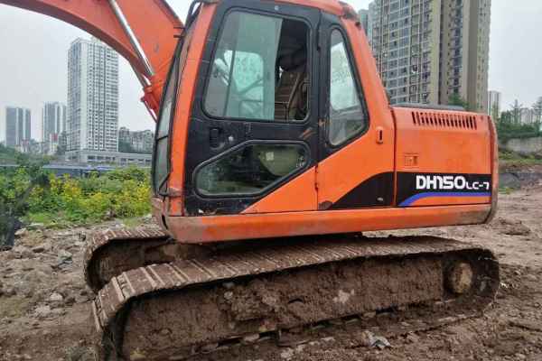 重庆出售转让二手12000小时2010年斗山DH150挖掘机
