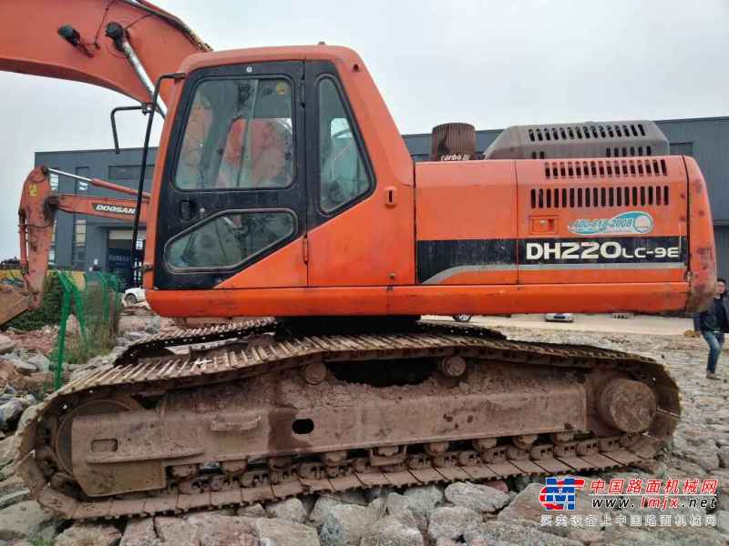 重庆出售转让二手12000小时2010年斗山DH220LC挖掘机