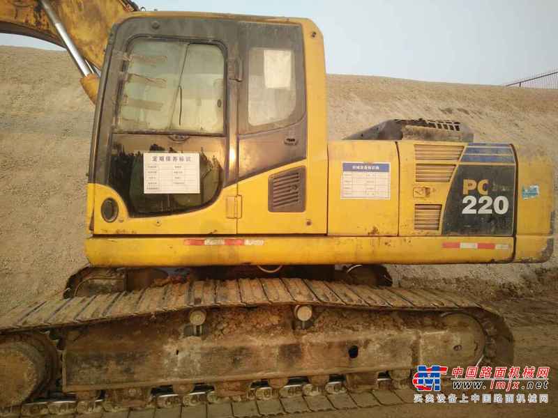 河南出售转让二手8000小时2009年小松PC220挖掘机
