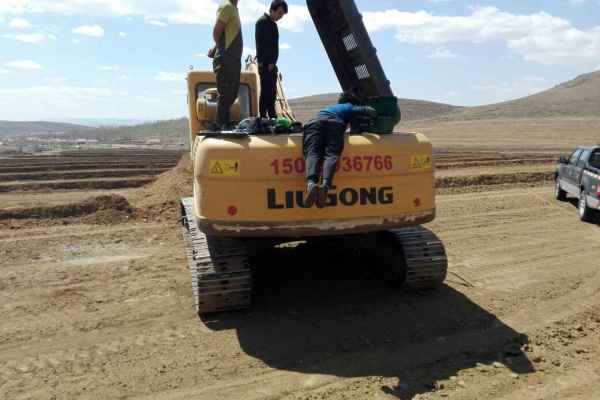 内蒙古出售转让二手6000小时2011年柳工925D挖掘机