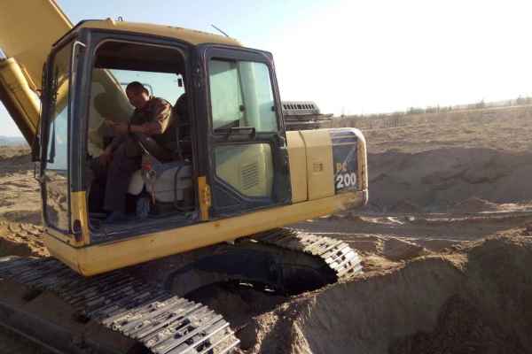 内蒙古出售转让二手8000小时2009年小松PC200挖掘机