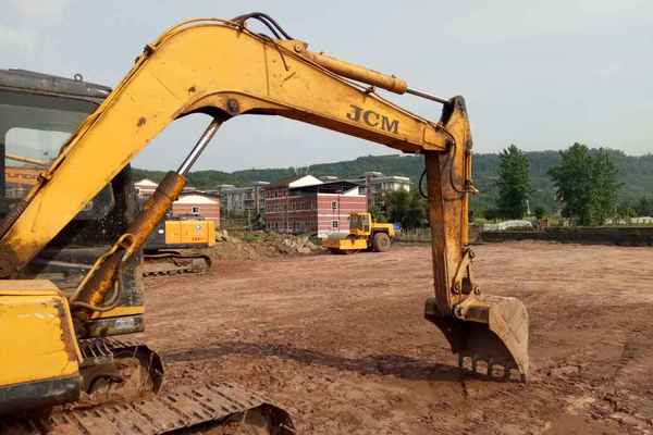 四川出售转让二手6000小时2011年山重建机908C挖掘机