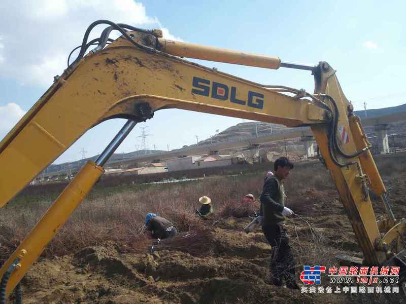 甘肃出售转让二手4000小时2013年临工LG660挖掘机