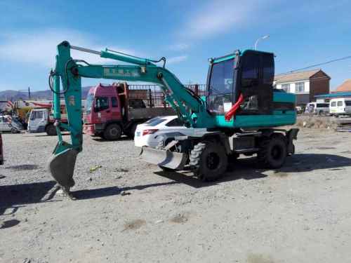 内蒙古出售转让二手3000小时2014年鲁牛LN75B挖掘机