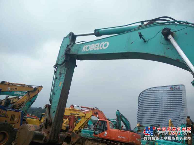 云南出售转让二手4635小时2011年神钢SK350LC挖掘机