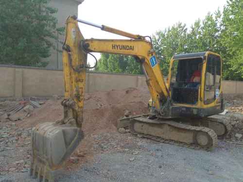 江苏出售转让二手25000小时2009年现代R60挖掘机