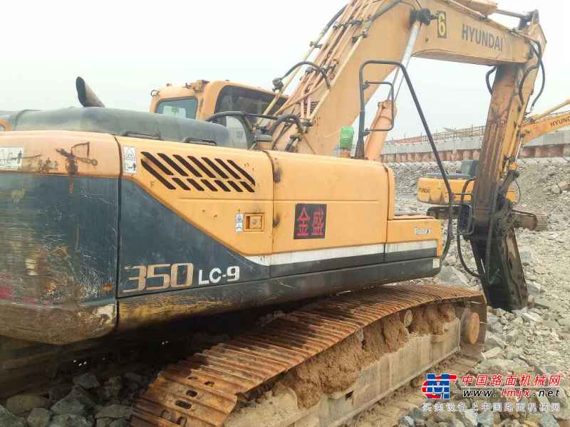 广东出售转让二手6000小时2013年现代R305LC挖掘机