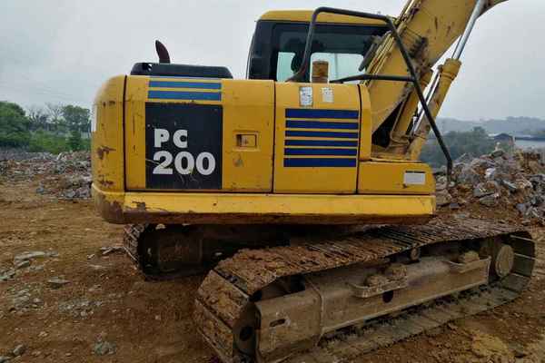 重庆出售转让二手5600小时2013年小松PC110挖掘机