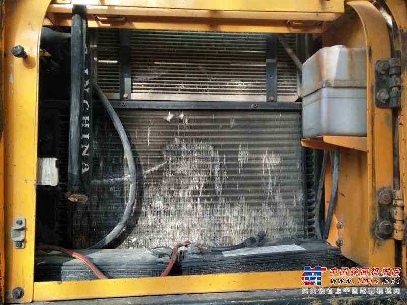 重庆出售转让二手6600小时2010年现代R225LC挖掘机