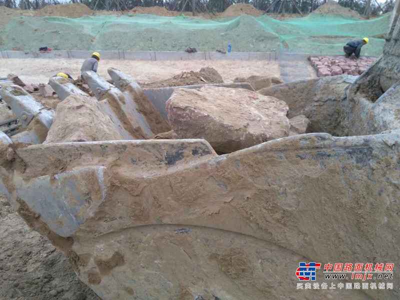 河南出售转让二手7900小时2008年卡特彼勒320D挖掘机