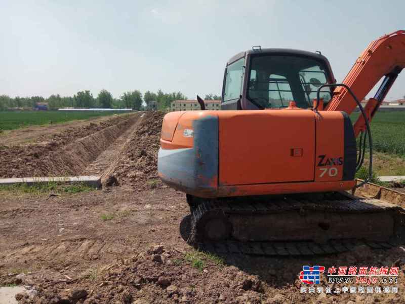江苏出售转让二手13000小时2007年日立EX70挖掘机
