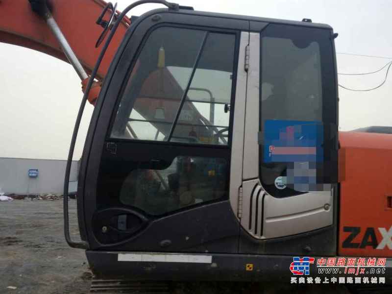 浙江出售转让二手8000小时2007年日立ZX200挖掘机