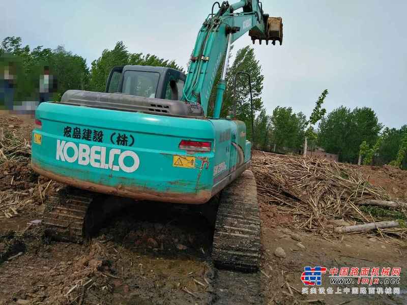 河南出售转让二手8000小时2011年神钢SK210LC挖掘机