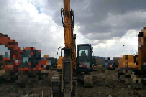 吉林出售转让二手6400小时2012年现代R110挖掘机