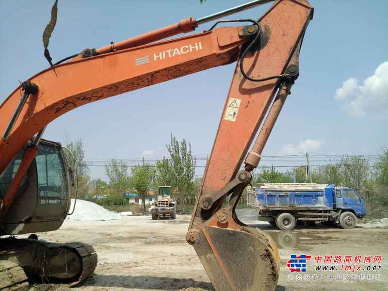 山东出售转让二手20000小时2005年日立ZX200挖掘机