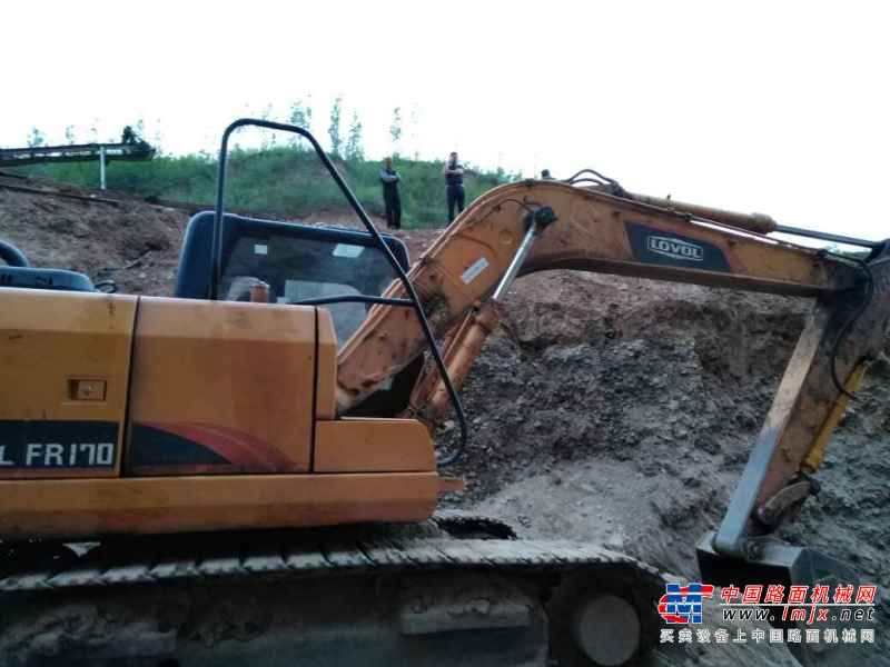 河南出售转让二手6700小时2013年福田雷沃FR170挖掘机