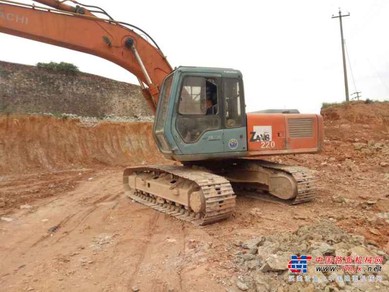 广西出售转让二手18654小时2004年日立EX200挖掘机