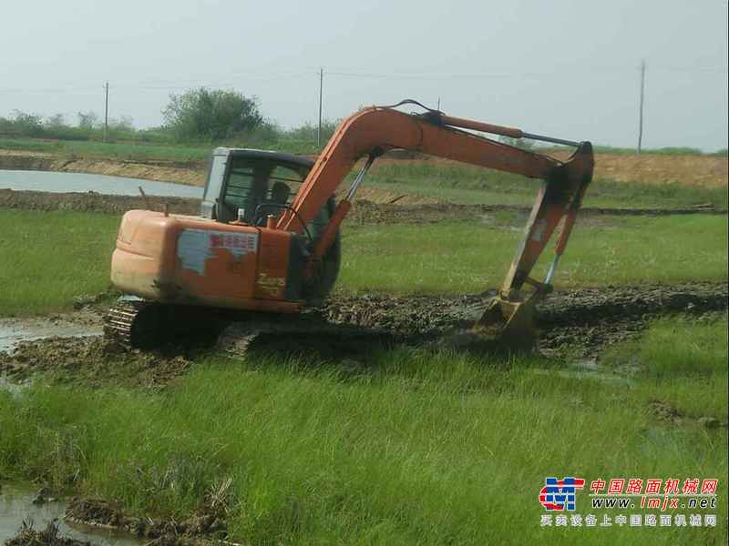 湖北出售转让二手15600小时2009年日立EX70挖掘机