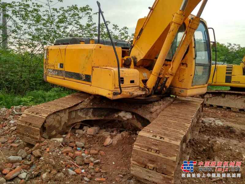 浙江出售转让二手8600小时2007年现代R225LC挖掘机