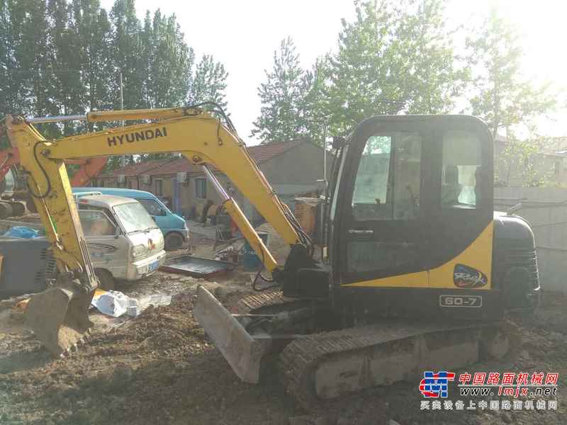 江苏出售转让二手5001小时2010年现代R60挖掘机
