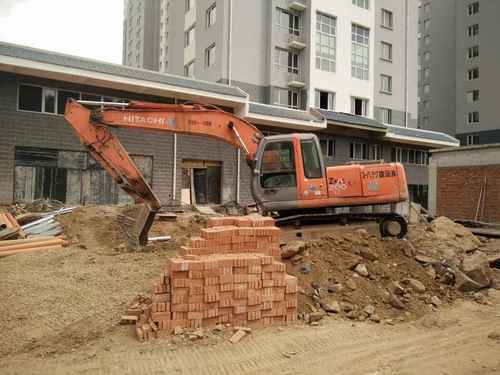 河北出售转让二手18000小时2003年日立ZX200LC挖掘机