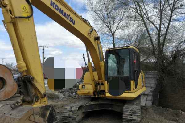 内蒙古出售转让二手4000小时2013年小松PC130挖掘机
