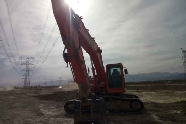 内蒙古出售转让二手8000小时2012年斗山DX260LC挖掘机