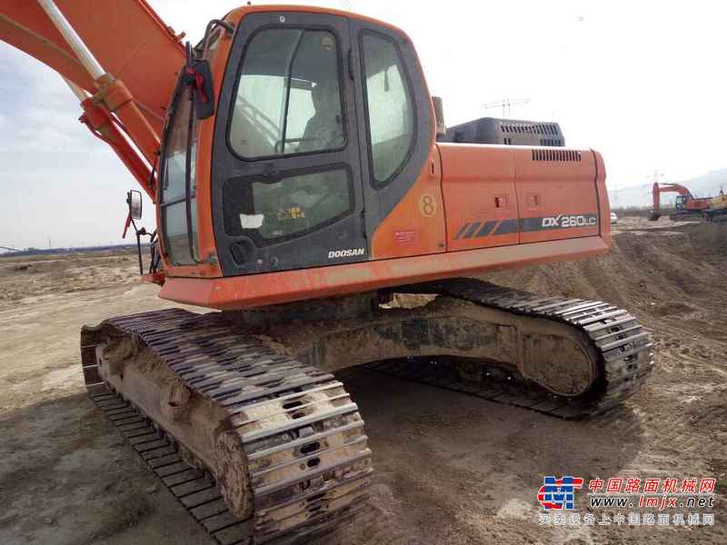 内蒙古出售转让二手8000小时2012年斗山DX260LC挖掘机