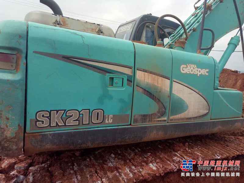 云南出售转让二手8900小时2010年神钢SK210LC挖掘机