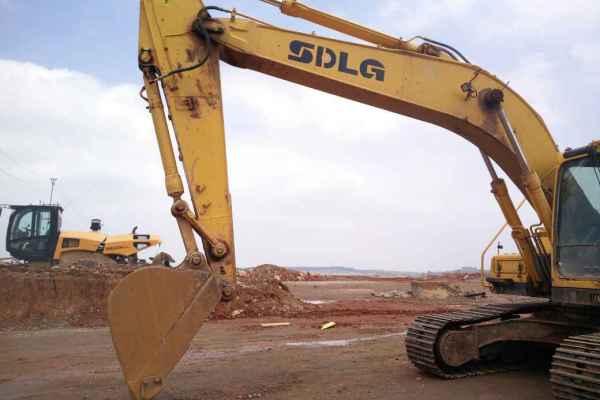 云南出售转让二手5197小时2012年临工LG6210挖掘机